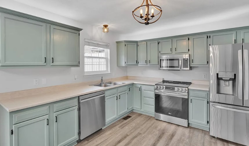 Building Photo - 2002 Ashburn Ct