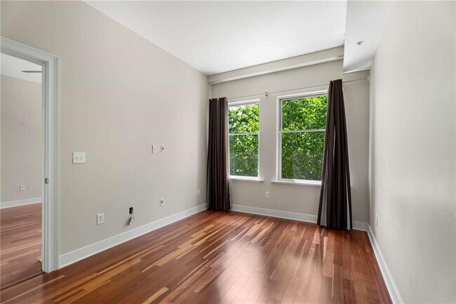 Building Photo - 201 W Ponce de Leon Ave