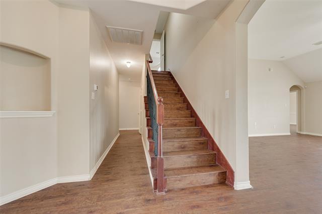 Building Photo - 10044 Dorsett Dr