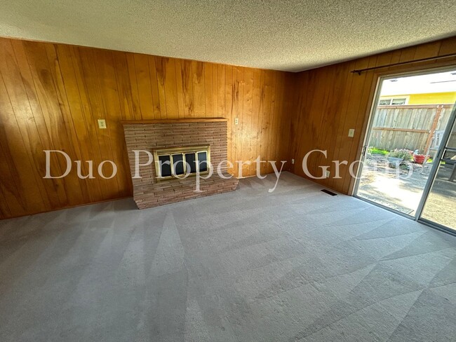 Building Photo - South Eugene Home by Kincaid Park