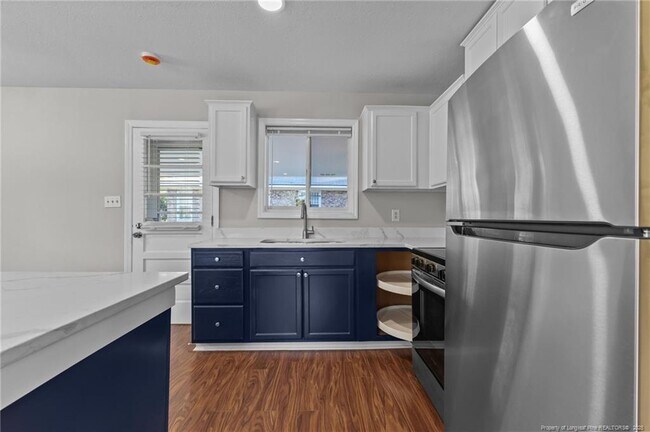 Building Photo - 1913 Corrinna St