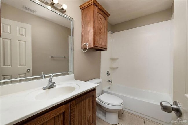 Building Photo - 1505 Nassau St