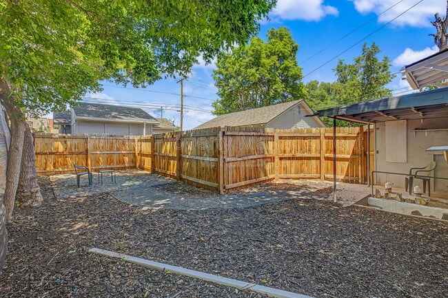 Building Photo - 4205 S Lincoln St
