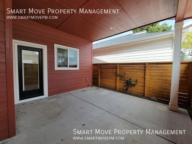 Building Photo - 2463 N Ashgrove Ln
