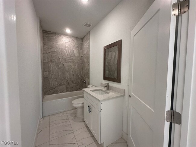 Building Photo - 167 Pennfield St