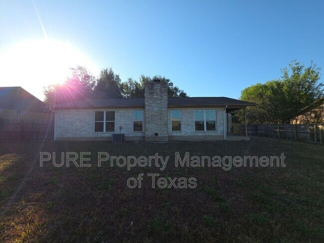 Building Photo - 304 McClendon Dr