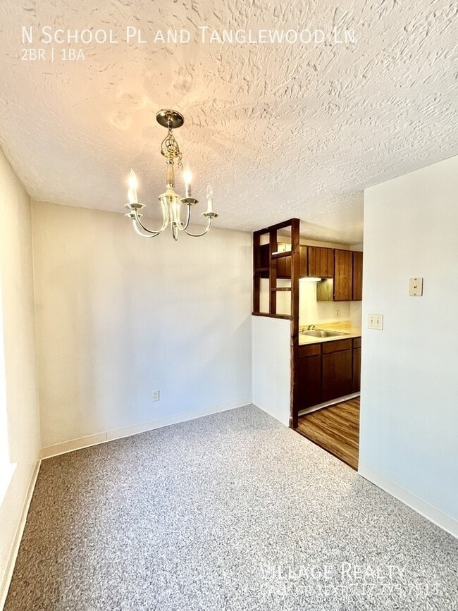 Building Photo - 343 N School Pl