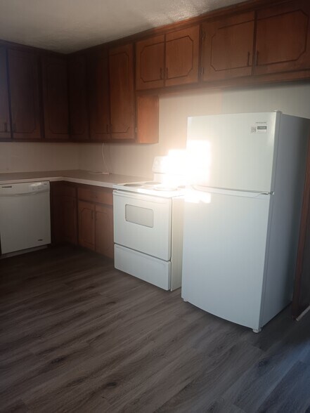 Building Photo - 504 S 5th St