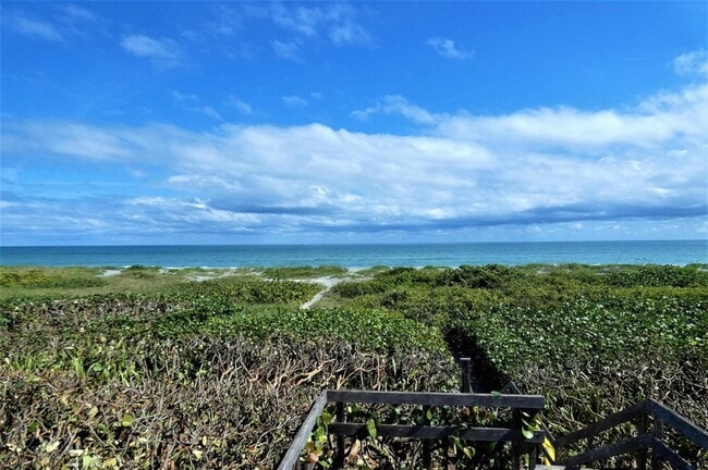 Building Photo - 521 S Beach Rd
