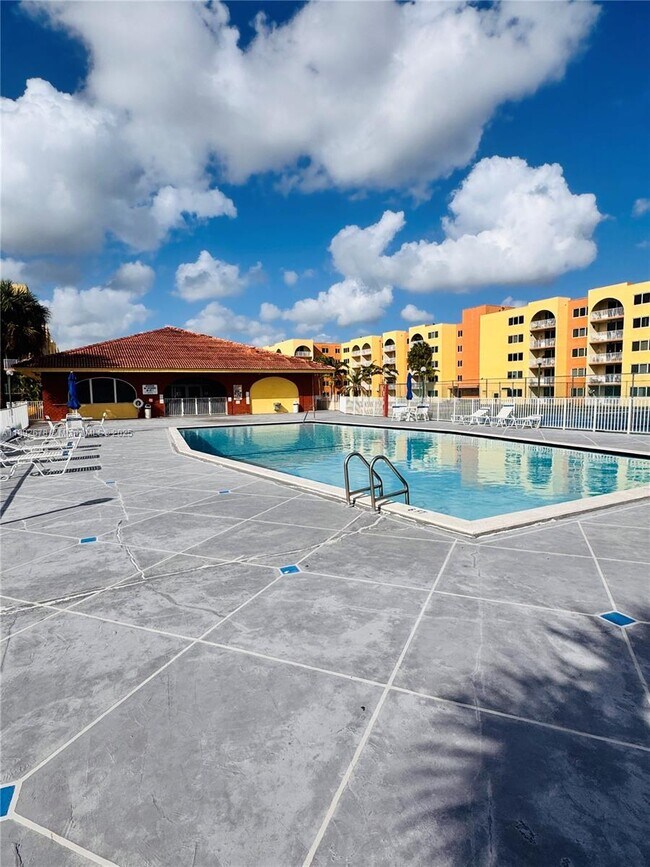 Building Photo - 6980 NW 186th St