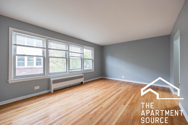 Building Photo - 6719 N California Ave