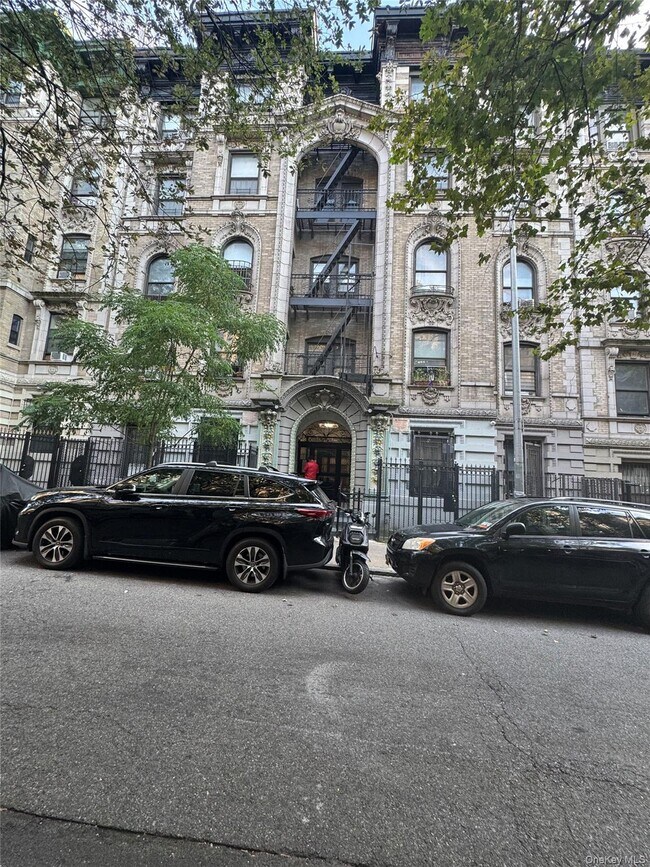 Primary Photo - 614 W 136th St