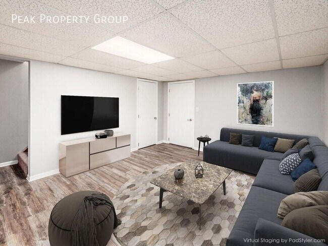 Building Photo - 1056 Westborough Dr N