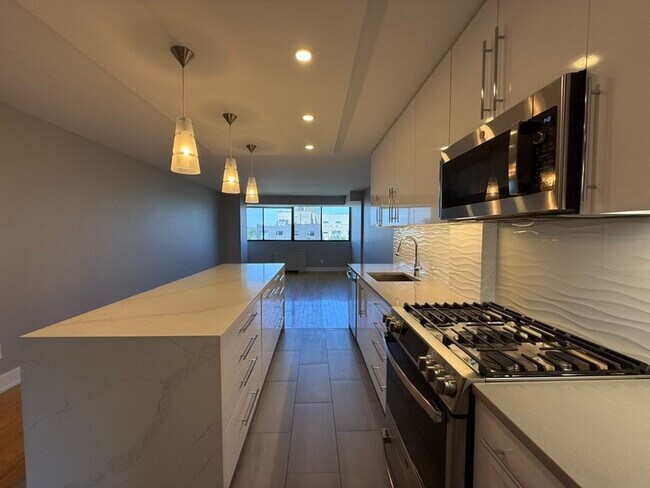 Building Photo - 1245 13th St NW