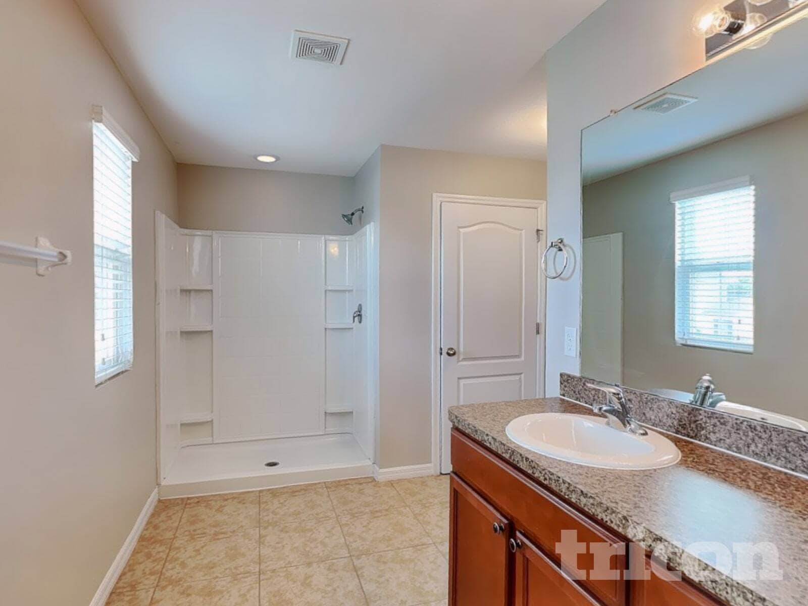 Building Photo - 3799 Crossline Dr