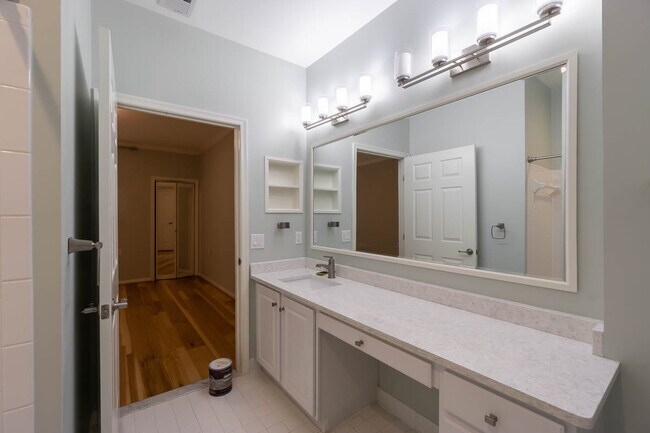 Building Photo - 6495 Tayack Pl