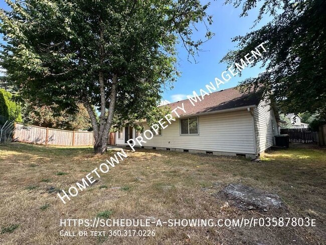 Building Photo - 3 Bedroom, 2 Bath Home on Corner Lot in La...