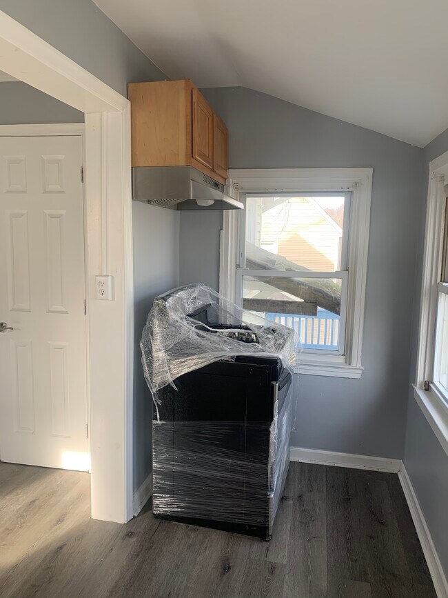 Building Photo - 2920 E Cold Spring Ln