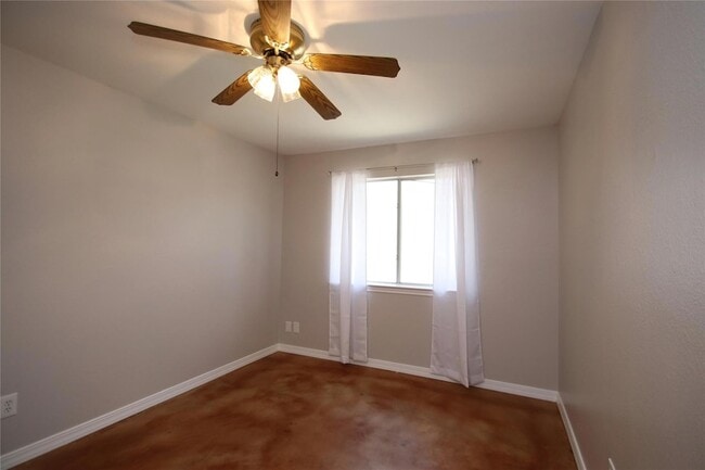 Building Photo - 12400 Captain Hopkins Cove