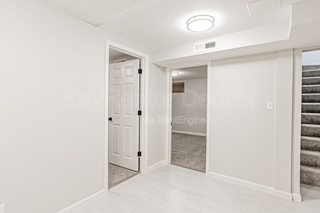 Building Photo - 4762 S Acoma St