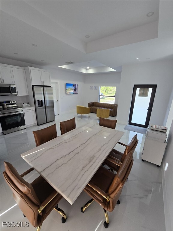 Building Photo - 821 Bell Blvd S