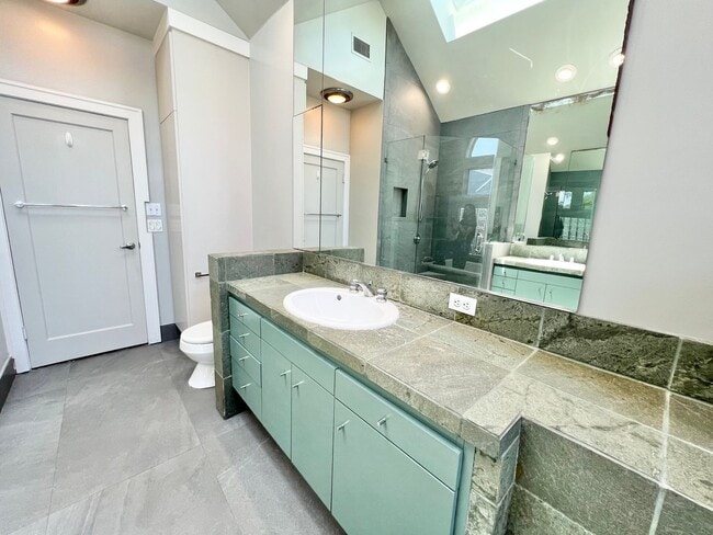 Building Photo - Pristine 3 Bedroom Craftsman House in Belm...