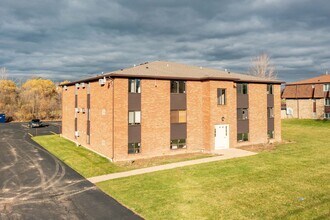 Building Photo - Maplewood Apartments