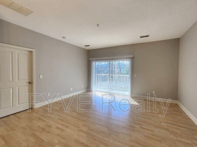 Building Photo - 8441 Callabee Way