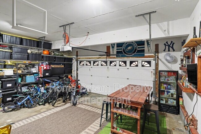 Building Photo - 7415 Sterling Dr