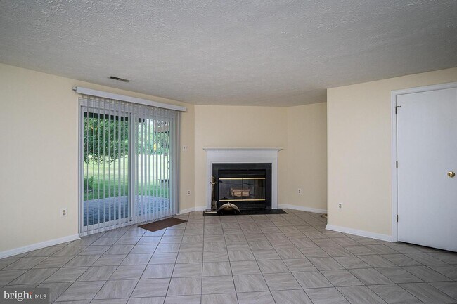 Primary Photo - 7746 Patuxent Oak Ct