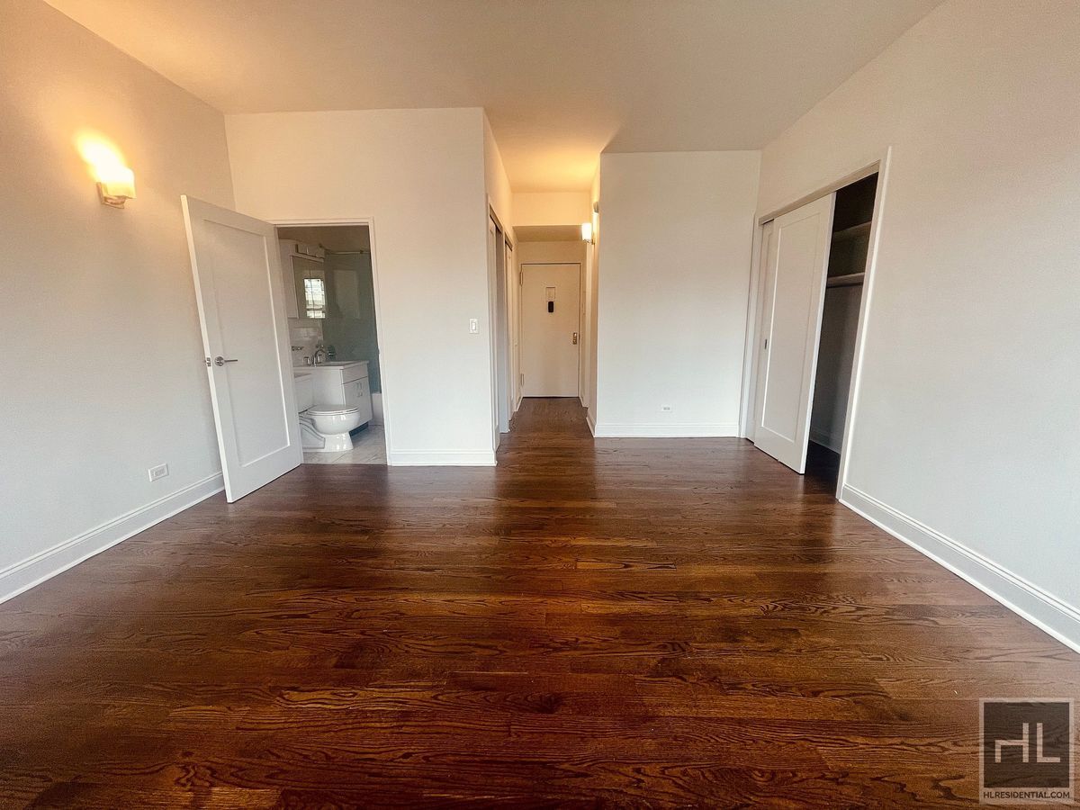 Building Photo - WEST 22 STREET