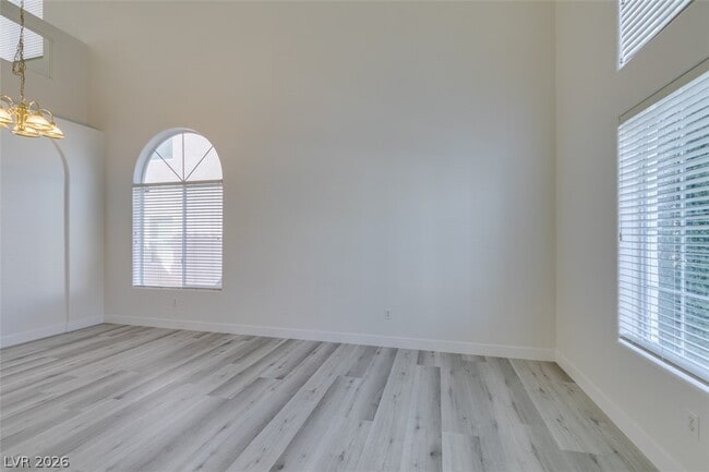 Building Photo - 1581 Peaceful Pine St
