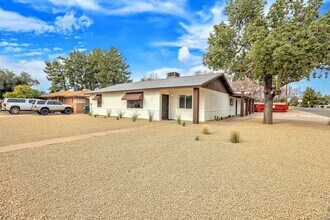 Building Photo - Large SF Home now available in Camelback C...