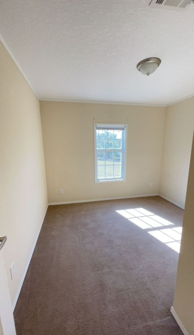 Building Photo - 4 bed/2 bath mobile home