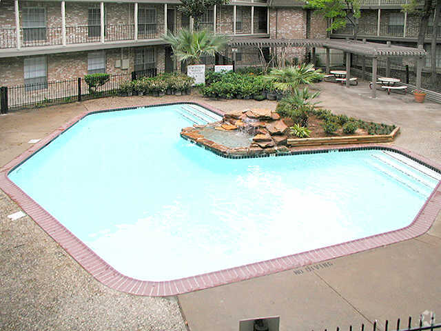 Pool - Sterling Point