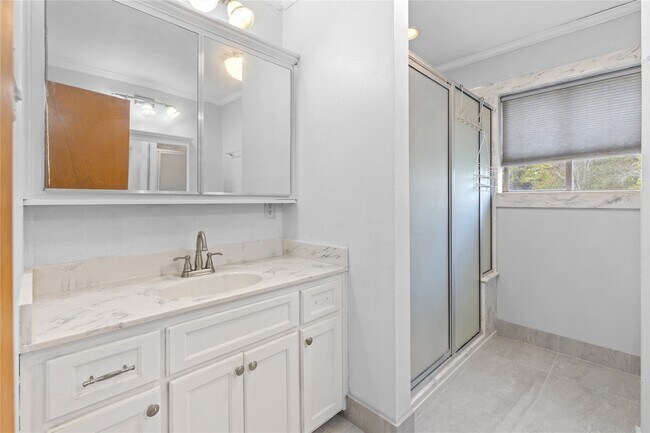 Building Photo - 18125 FM 1484 Rd