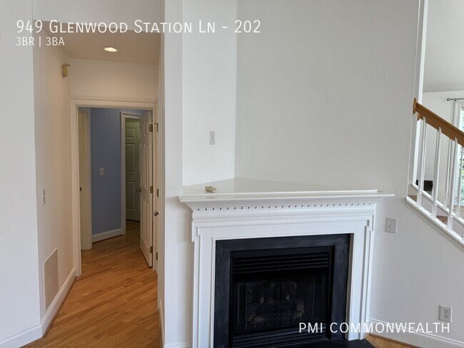 Building Photo - 949 Glenwood Station Ln