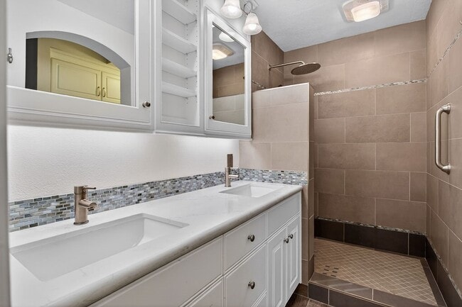 Building Photo - 23412 Pacific Park Dr