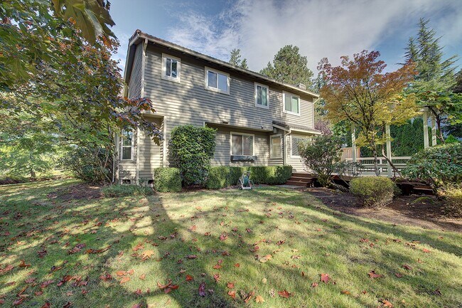 Building Photo - 3bd/2.25ba Sammamish Home