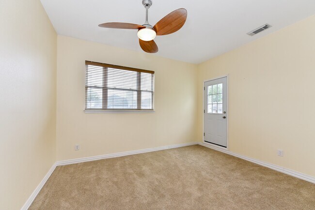 Building Photo - 15031 Kimberley Ct