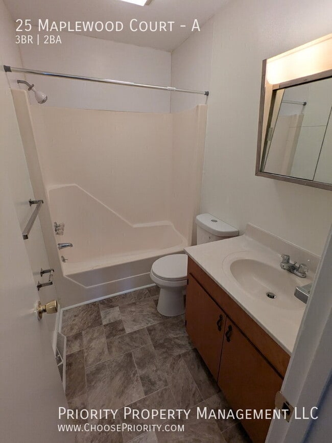 Building Photo - 25 Maplewood Ct