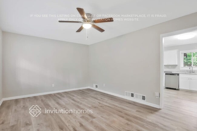 Building Photo - 2805 Cherry Laurel Ln SW