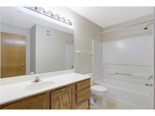 Building Photo - 15772 Flan Ct