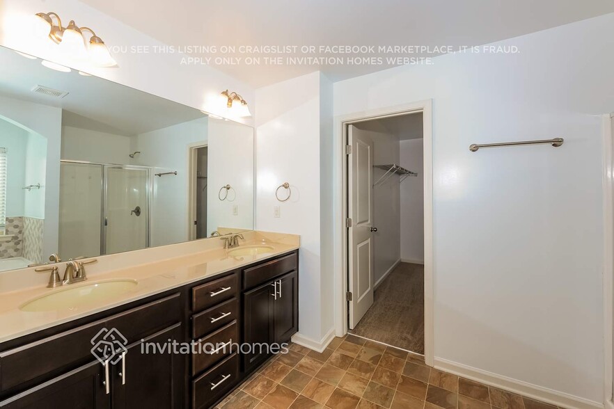 Building Photo - 208 Manous Way
