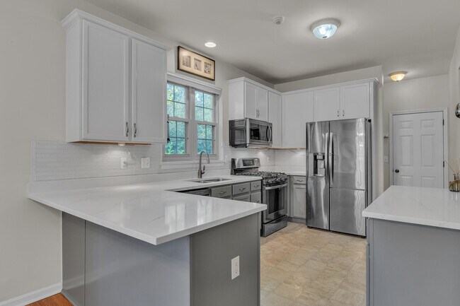 Building Photo - 41312 Maplewood Drive