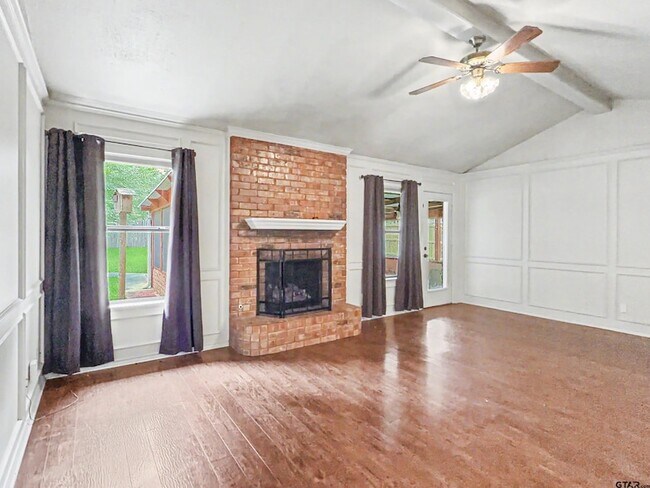 Building Photo - 16744 Overland Stage Dr