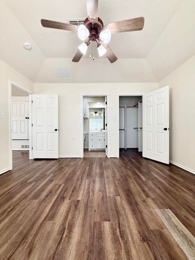 Building Photo - 1907 79th St