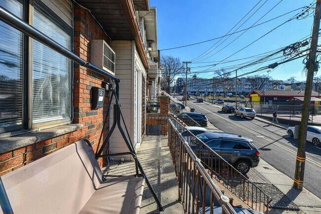 Building Photo - 1308 46th St