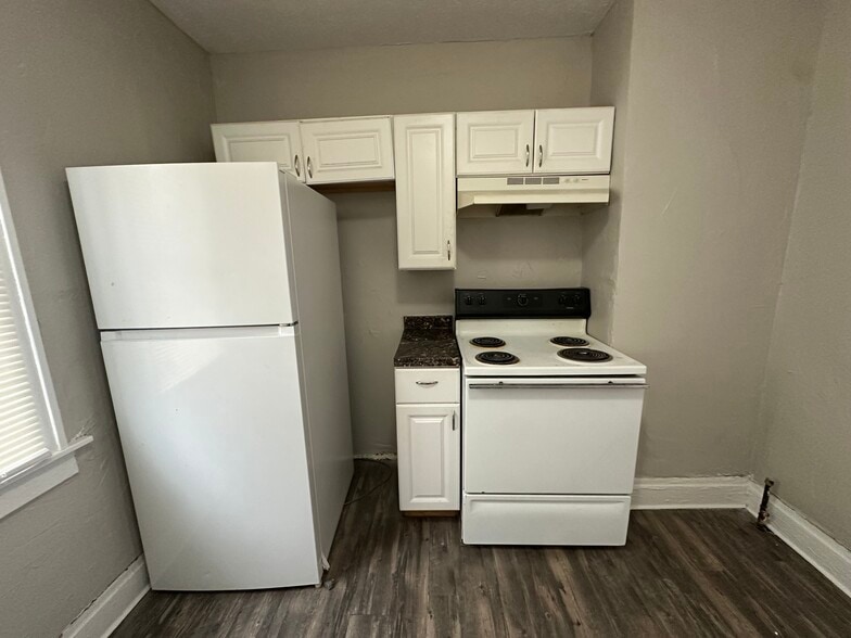 Building Photo - 707 Northview Ave