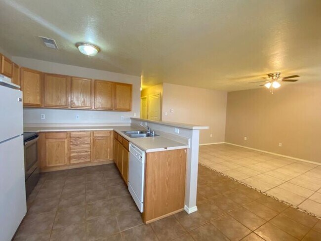 Building Photo - 2BR/1Bath - 4 Plex in Rio Rancho